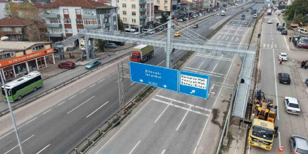 ‘Evimin içi görünüyor’ dedi, mahkeme kararıyla üst geçidi yıktırdı! Vatandaştan ‘Anlamı yok’ itirazı: “Yine ev gözüküyor” 7